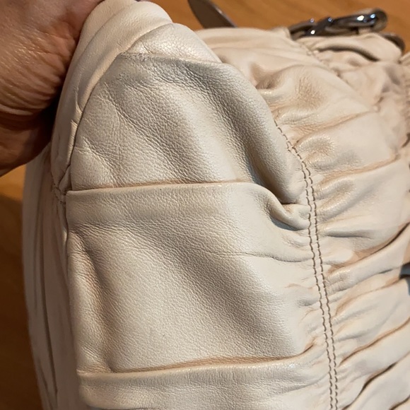 Authentic Prada handbag in Good Conditions - Picture 10 of 10